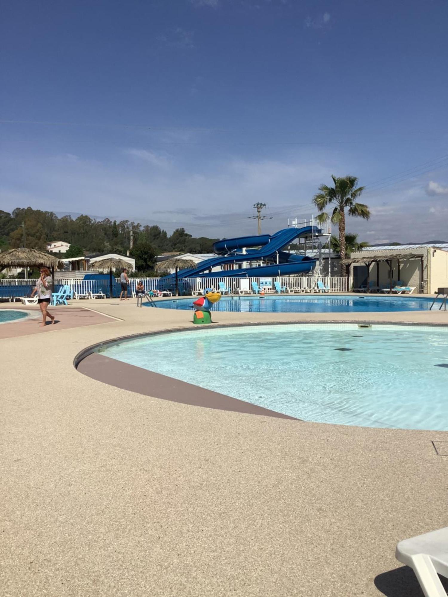 Camping Montourey 83 Es 119 *